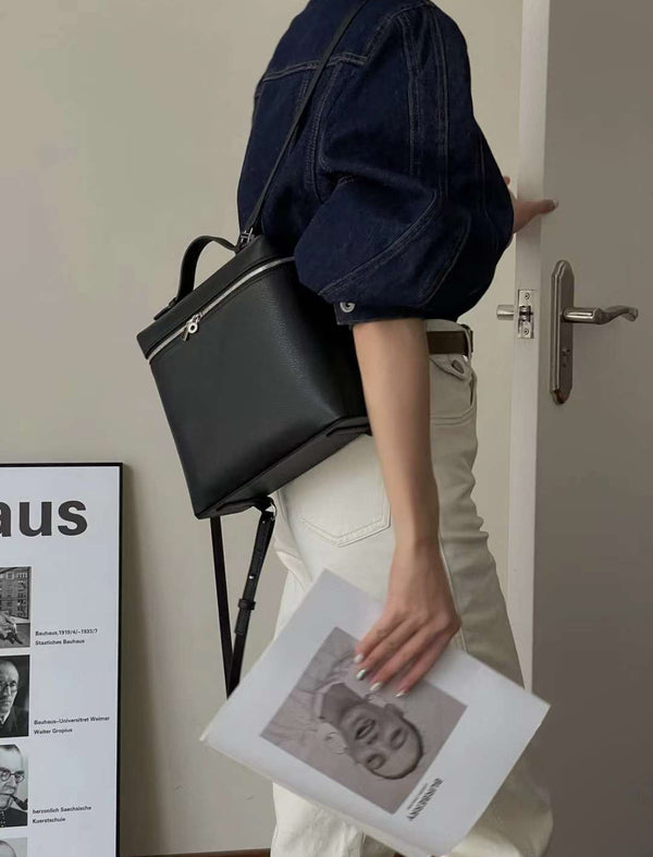 MODERN SQUARE BACKPACK