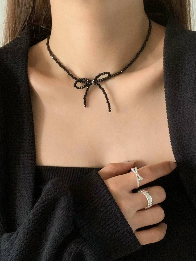 STARE RIBBON NECKLACE