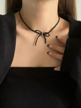 STARE RIBBON NECKLACE