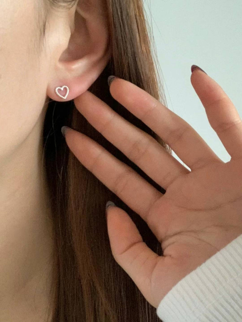 DOT HEART EARRINGS