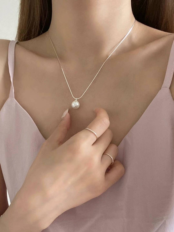 ELISE PEARL NECKLACE