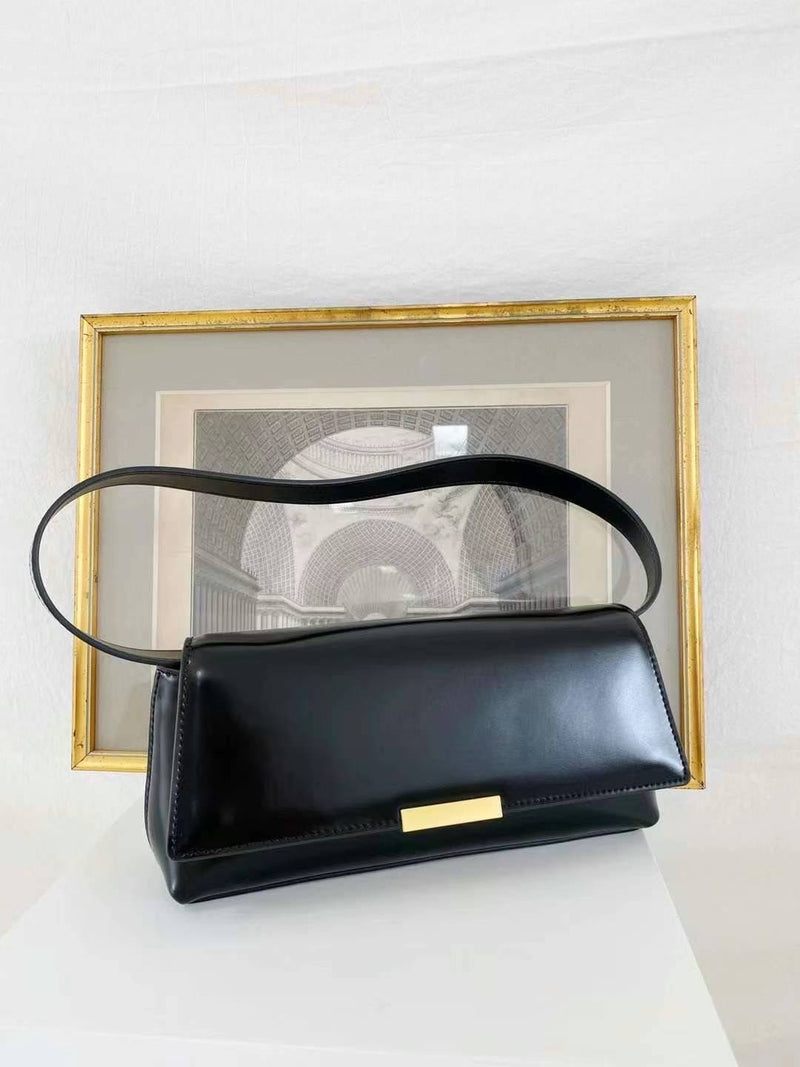 SIGNATURE SHOULDER BAG