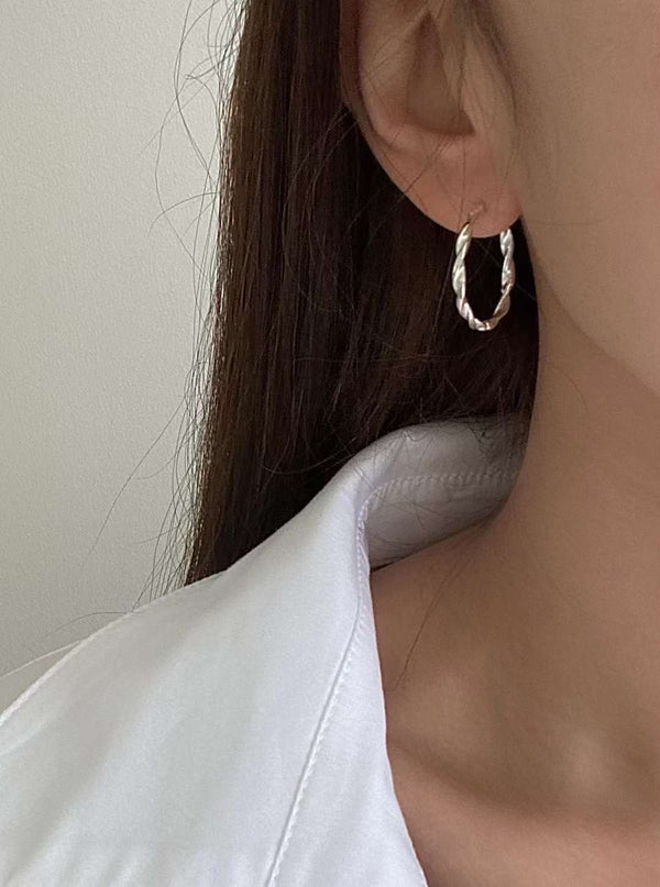 TWIST RING EARRINGS