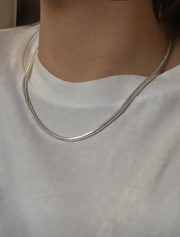 EDOLIE NECKLACE