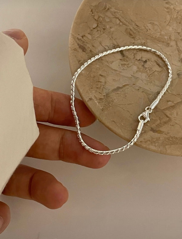 SILVER TWIST CHAIN BRACELET