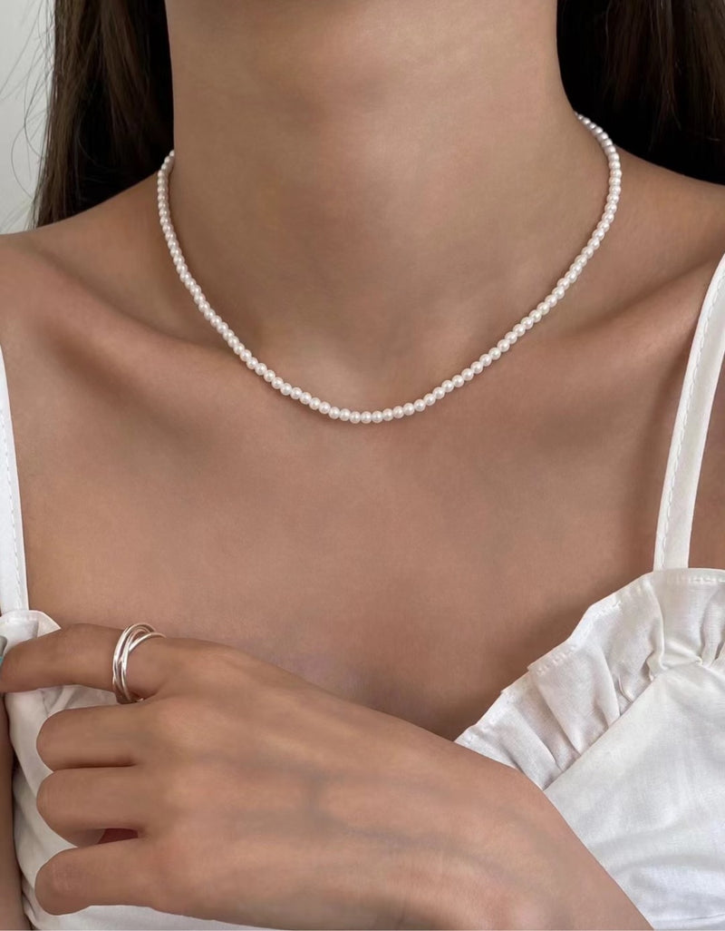 ACRYLIC PEARL NECKLACE