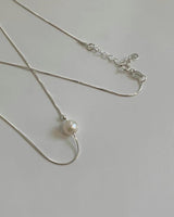 SNAKE CHAIN WITH PEARL NECKLACE