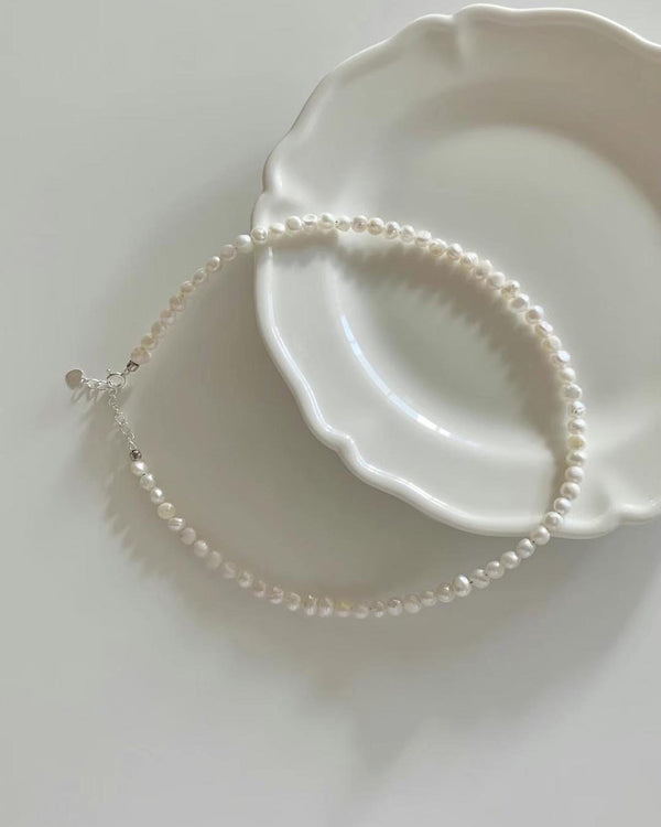 BAROQUE PEARL NECKLACE