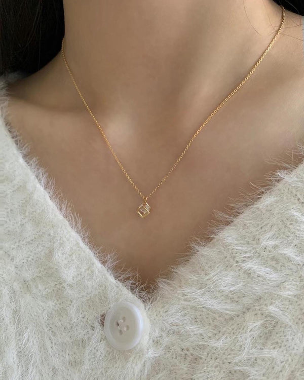 SQUARE CUBIC NECKLACE